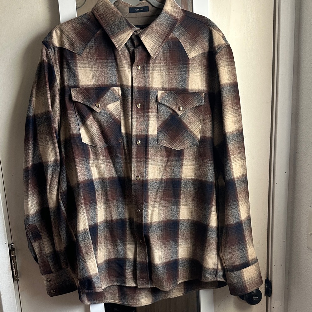 Pendleton Men's Checkered Shirt Jacket in Brown and Cream